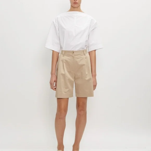 TOTEME Pleated Cotton Twill Shorts in Overcast Beige Size 40 - NWOT - Picture 3 of 8